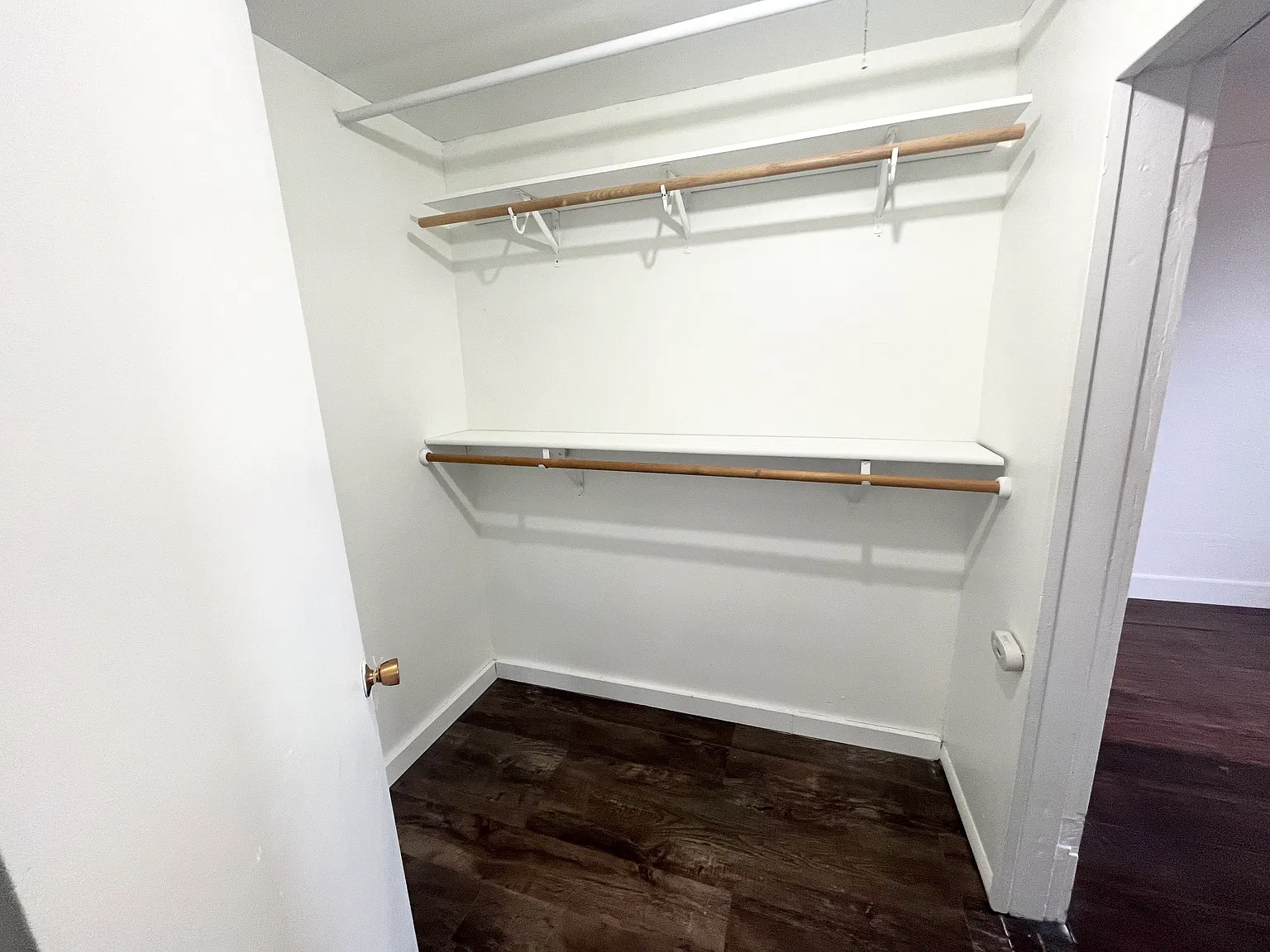 3 bed, 1100 sqft, $2,400 — Photo 3