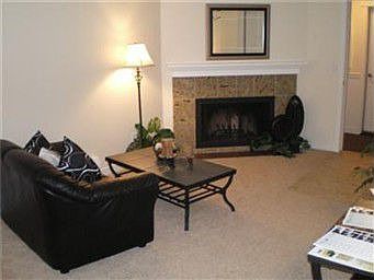 2nd image of 3301 N Proctor St Unit 8