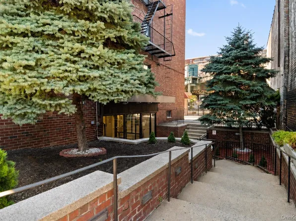 1725 Edison Avenue #5D, Bronx, NY 10461