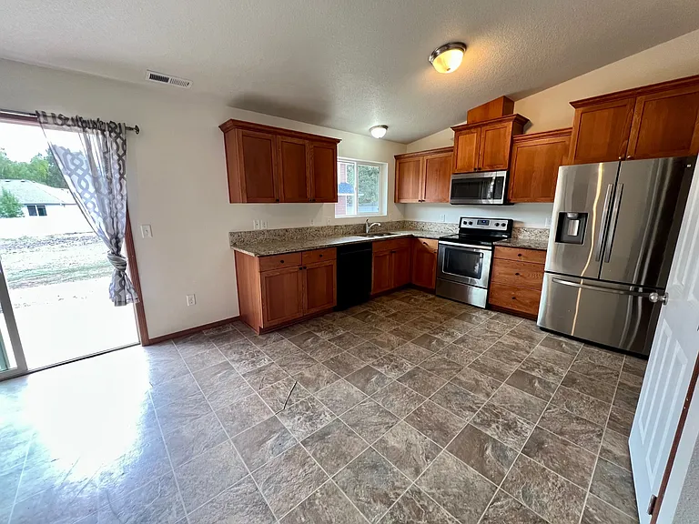 293 Sowell Dr — Photo 4