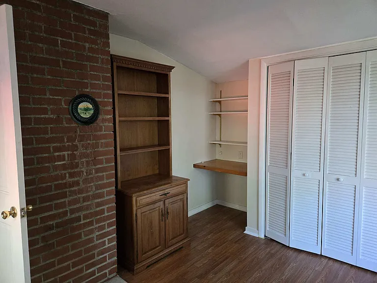 17 College St — Photo 39