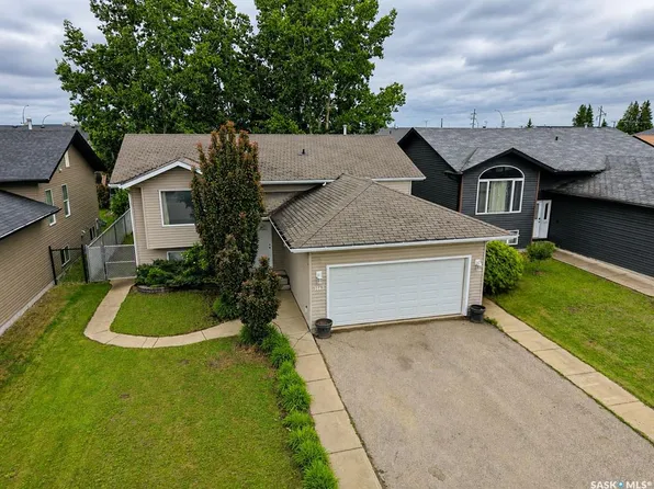 3143 Weir ROAD, Prince Albert, SK S6V 0A5