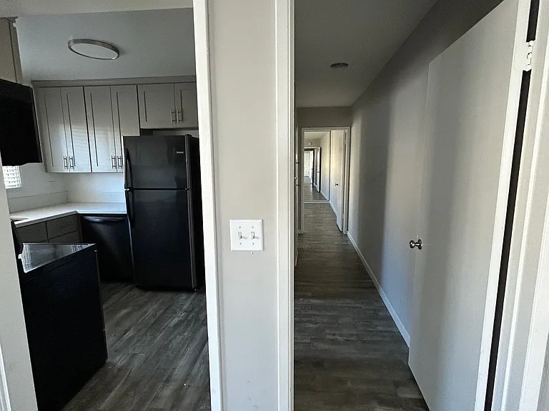 1901 6th St #201 — Photo 17