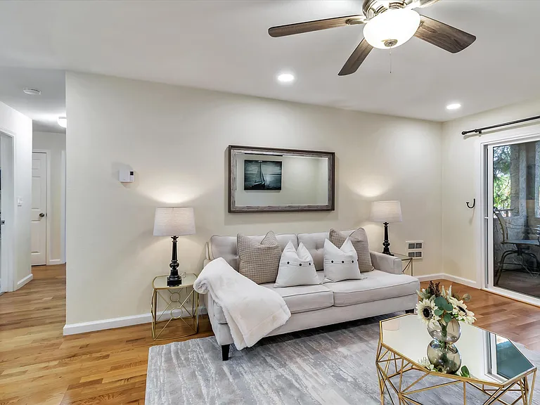 880 E Fremont Ave #722 — Photo 2