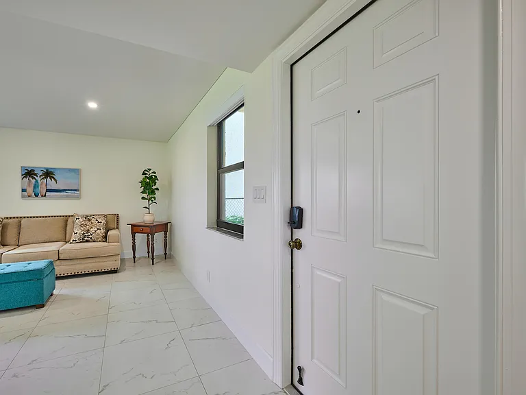 374 Golfview Rd #106 — Photo 8