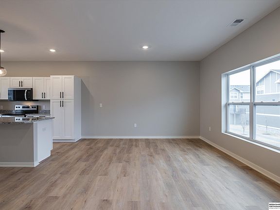 4th image of 5403 S 208th Ct