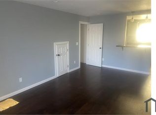 5330 Belvedere St, Oakland, CA 94601
