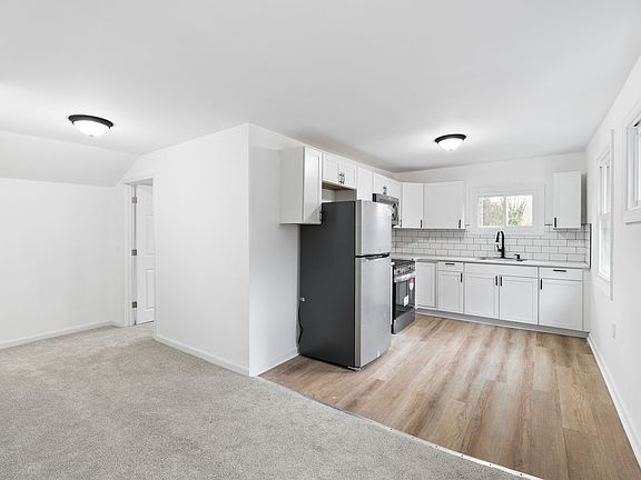 2nd image of 4 Adele St #C