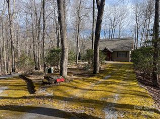 104 Jackson Ave, Lake Toxaway, NC 28747