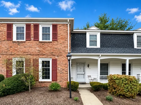 115 Jamestown Dr, Springfield, MA 01108