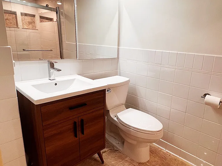 1878 Monroe St NW #B — Photo 13