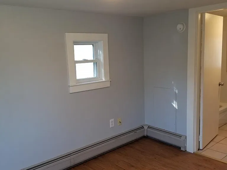 2 Broad St #1 — Photo 7