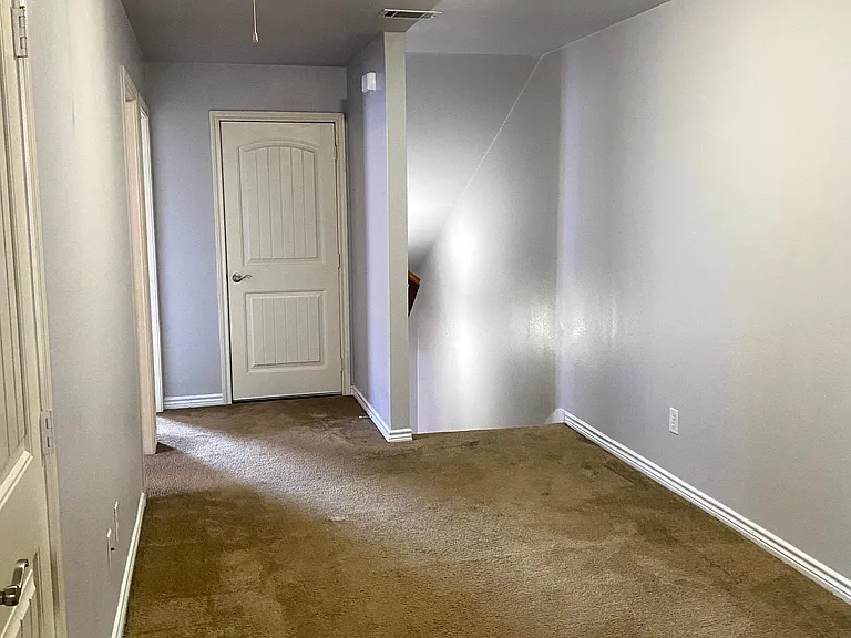 904-906 Parkplace Rdg #906 — Photo 12