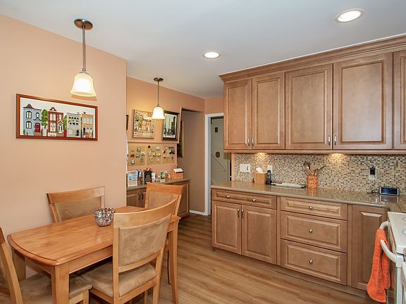 2nd image of 69 Pilgrim Ln