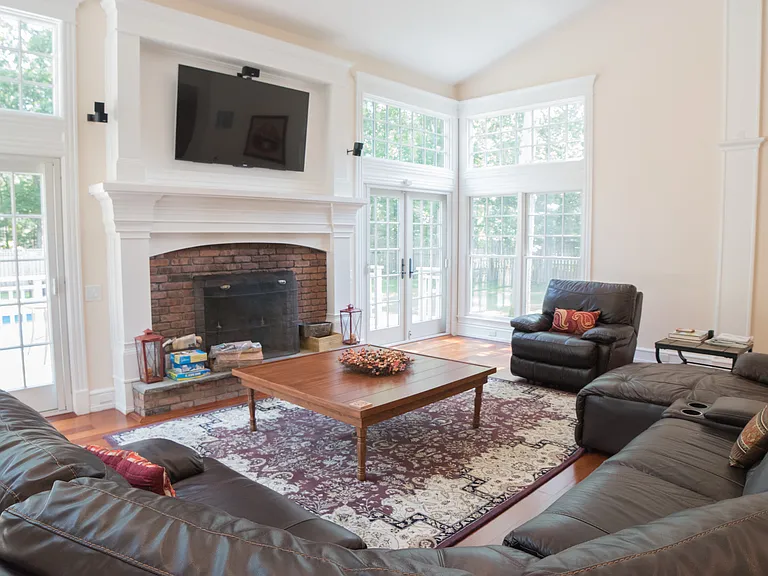 30 Fox Hunt Ln — Photo 3