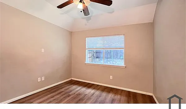 2109 Michelle Creek Dr — Photo 16