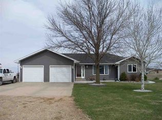 56070 Paradise Hills Dr, Hoskins, NE 68740