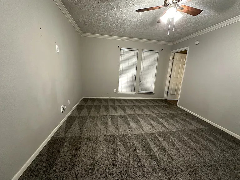 6123 Canada Dr — Photo 10