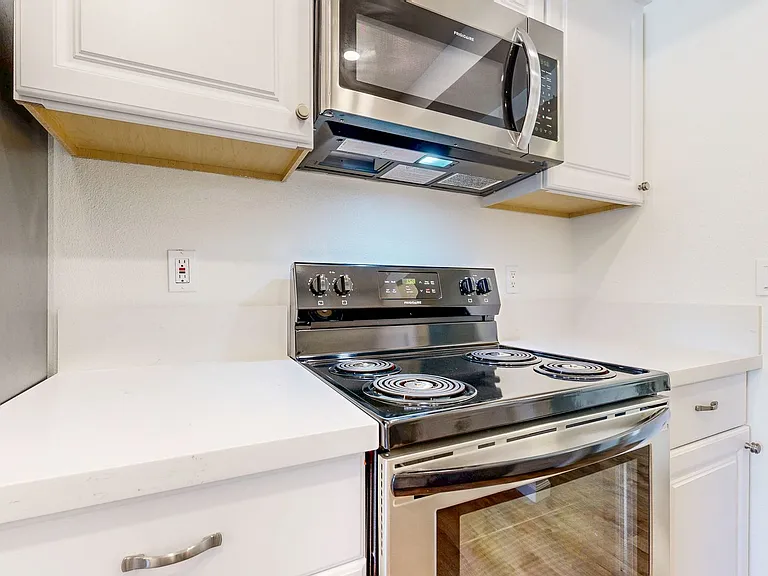 PURE Property Management Presents: El Prado Apartments — Photo 40