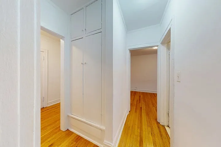 1101 E. Hyde Park Boulevard — Photo 34