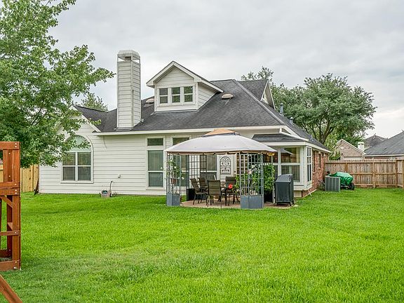 4th image of 2039 Mound Lake Dr