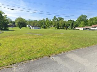 Omega St, Harriman, TN 37748