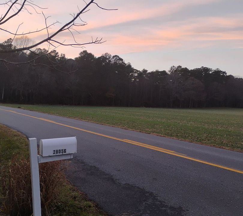 2nd image of 28056 Carpenter Rd