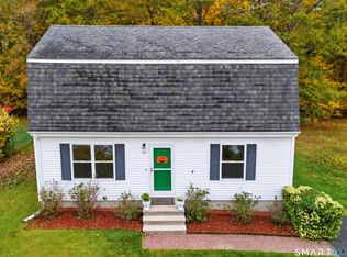 70 Cottonwood Lane, Montville, CT 06382