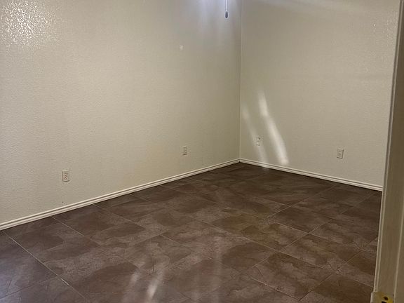 5th image of 219 Janelle Dr APT A