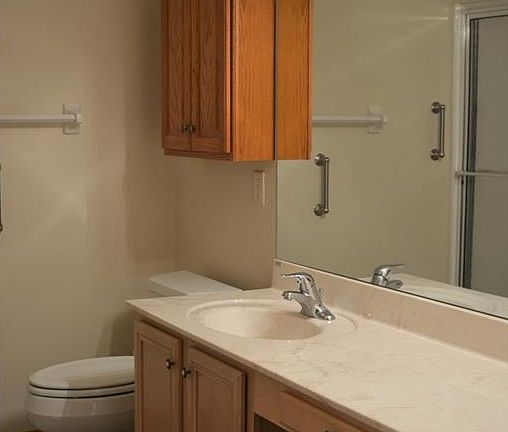 5th image of 114 Burgundy Dr