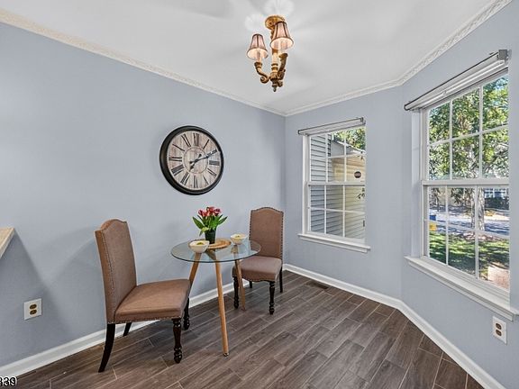 3rd image of 303 Cobblestone Ct