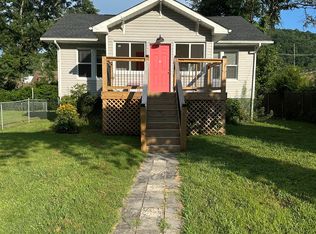 101 River Rd, Hazard, KY 41701