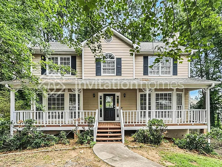 4611 Pine Harbor Ct NE — Photo 1