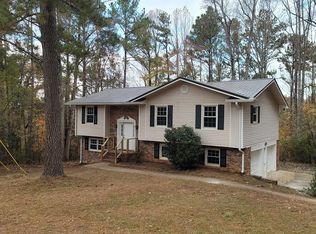 105 Park Ln, Weaver, AL 36277