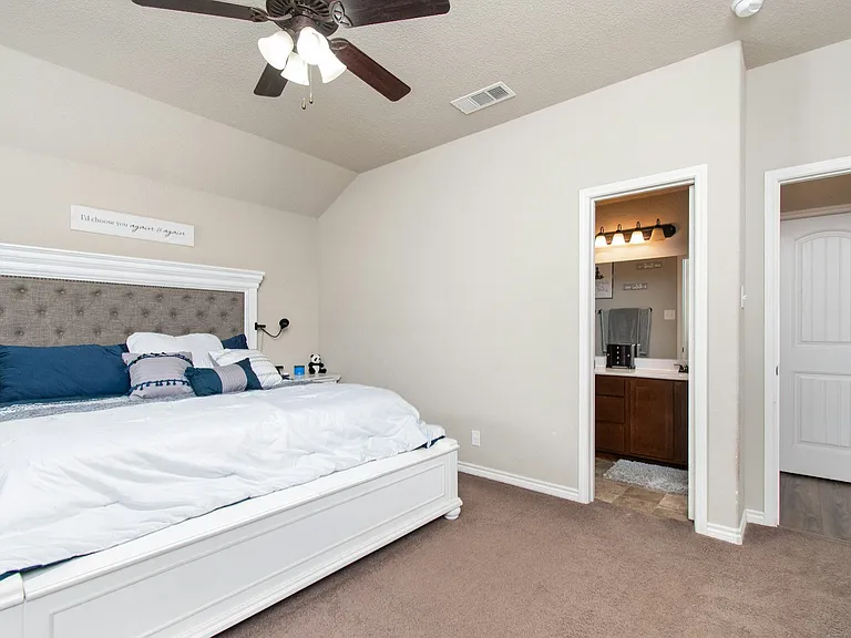 6506 Castle Gap Dr — Photo 9