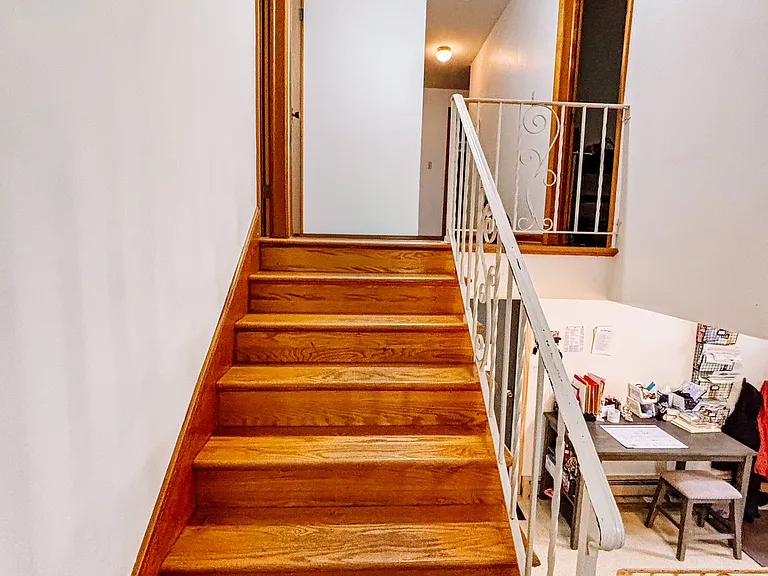 233 Hershey Dr — Photo 17