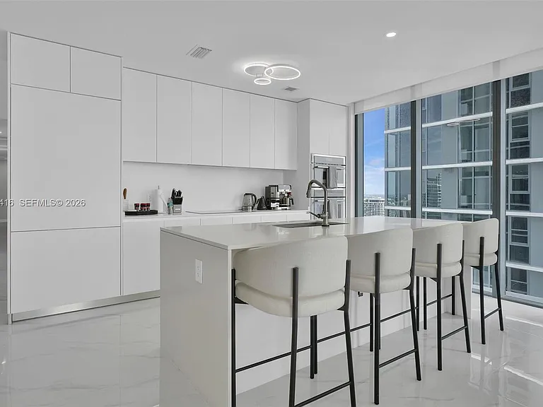 700 NE 24th St #4701 — Photo 9