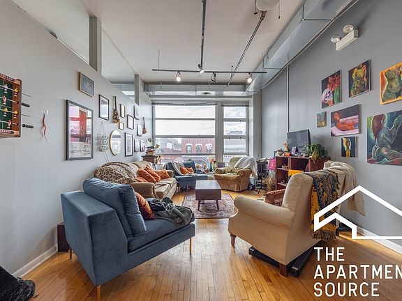 3rd image of 2412 W North Ave #2E