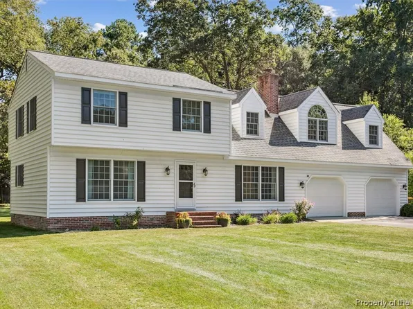 2420 Oak Ln, West Point, VA 23181