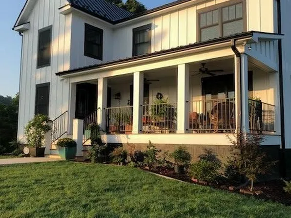 4253 S Blue Ridge Tpke, Rochelle, VA 22738