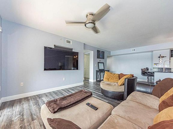 5th image of 1610 N 42nd Cir APT 208
