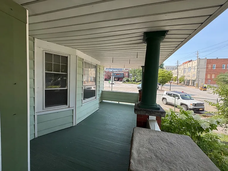 1371 Warren Rd — Photo 2