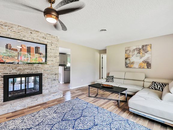 5th image of 31 Bellewood Cir
