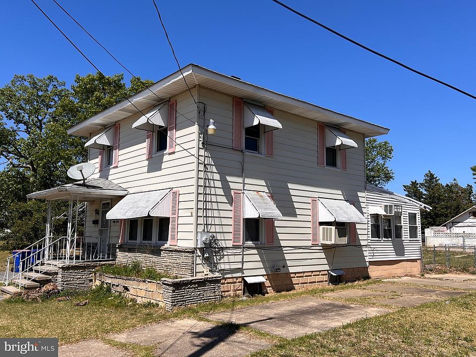1st image of 1005 Buck St