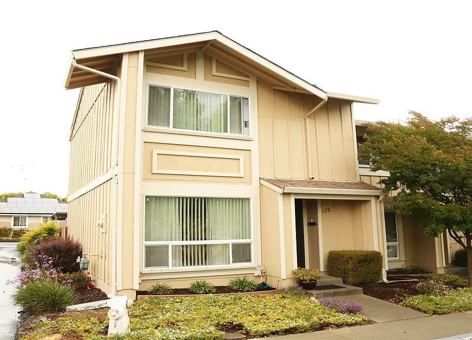 1st image of 122 Park Ln