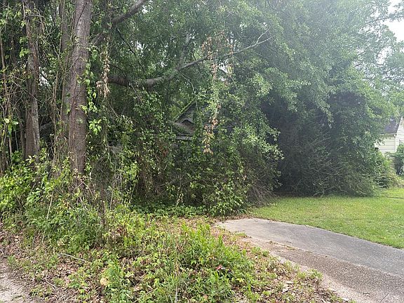3rd image of 4808 Royal Rd