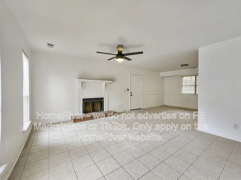 5482 Martins Crossing Rd — Photo 4