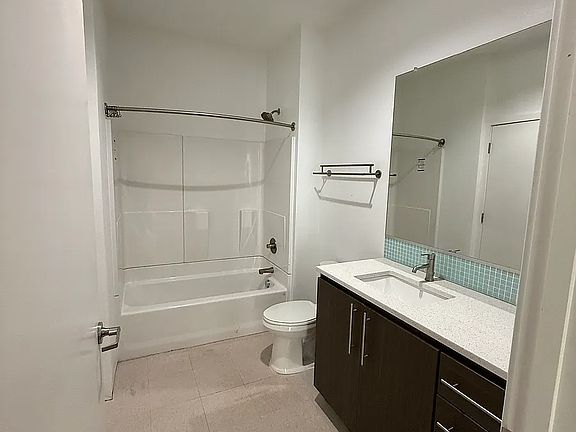 5th image of 2651 NW Thurman St #203