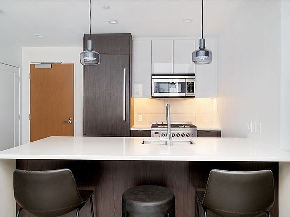 3rd image of 375 Canal St #Penthouse 203