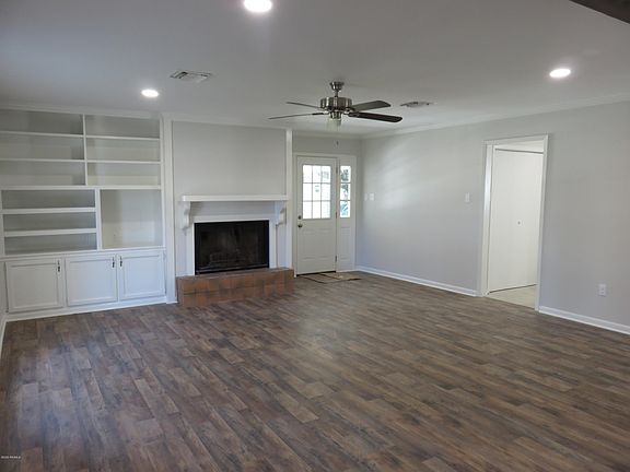4th image of 301 W Tampico St